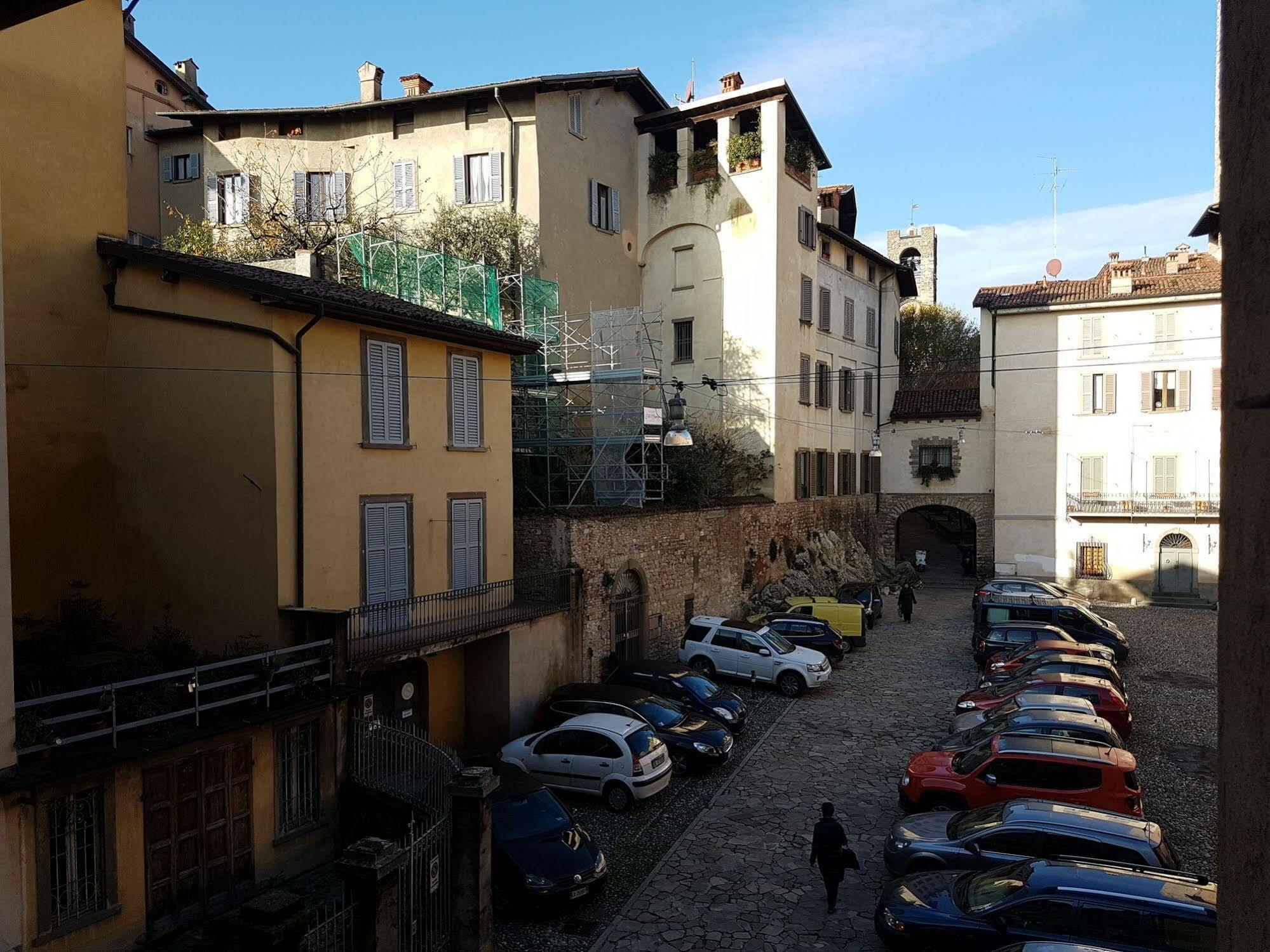 Uptown B'N'B Hotel Bergamo Ngoại thất bức ảnh